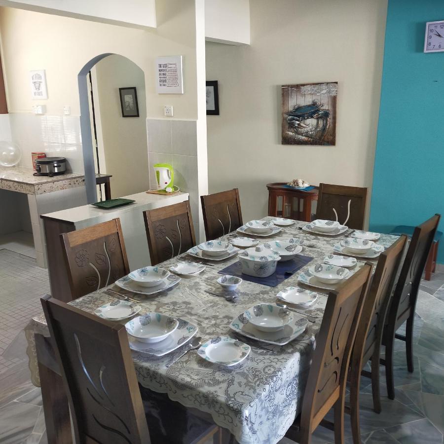 Relaxing Retreats At Cocobay Apartment